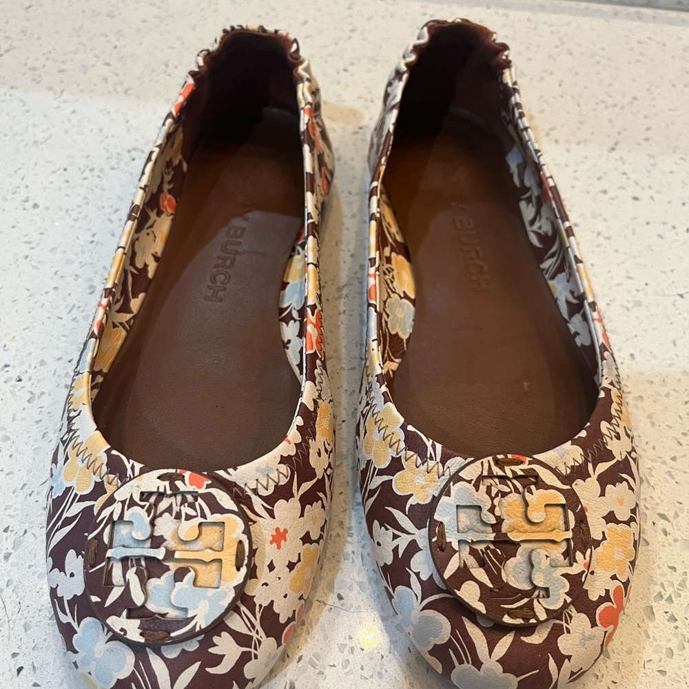 DONATING tomorrow. Last chance! Tory Burch Minnie Ballet Flats